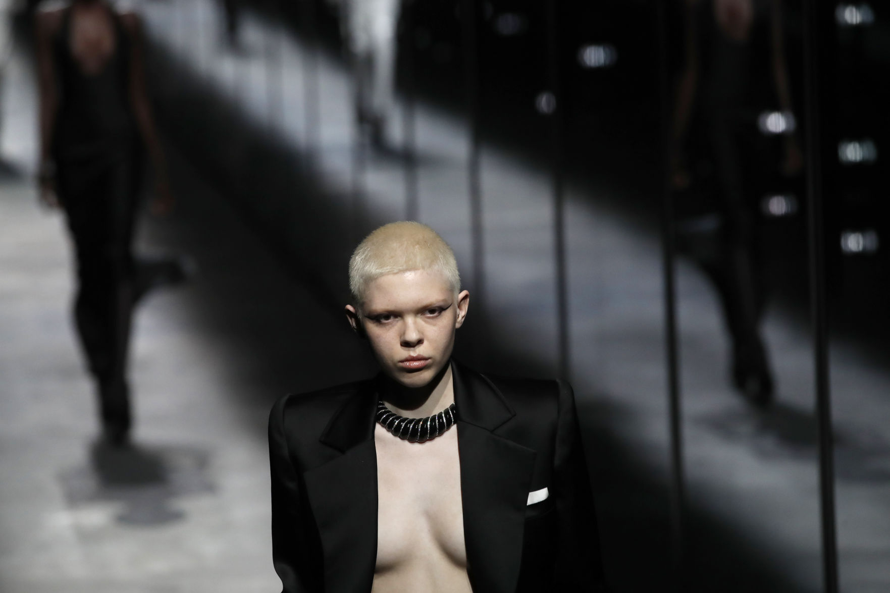 Paris Fashion 2019 F/W Saint Laurent